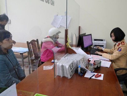 Đổ xô đăng ký xe chính chủ