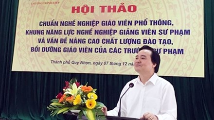 Bộ trưởng Giáo dục Cần thay đổi chuẩn giáo viên