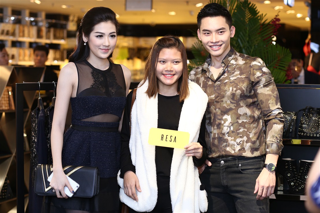 Doanh nhân Phillip Nguyễn giữa rừng mỹ nhân Việt