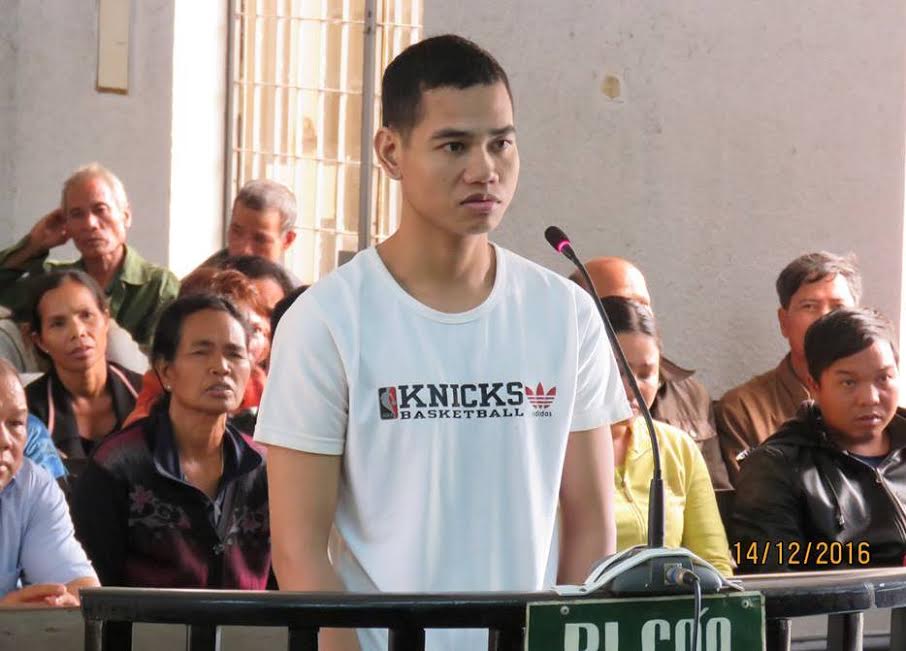 Đâm chết bố ruột vì  nói to không ngủ được