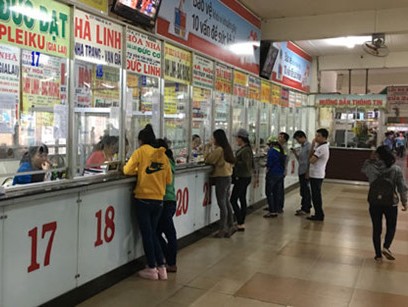 Bến xe miền Đông thưa vắng khách mua vé xe Tết