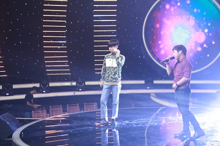 Fan chờ đợi gần 10 tiếng để gặp Yesung