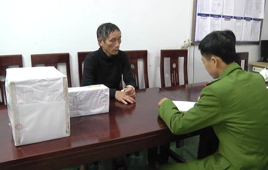 Bảo vệ trường THCS tàng trữ 50 thỏi mìn