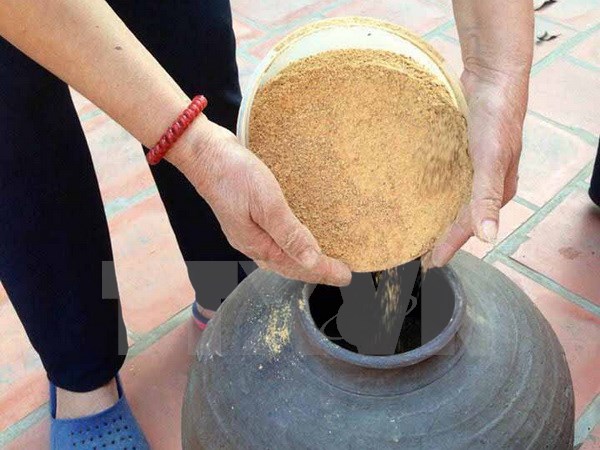 Hương vị độc, tương ngô Khả Do làm đến đâu bán hết tới đó