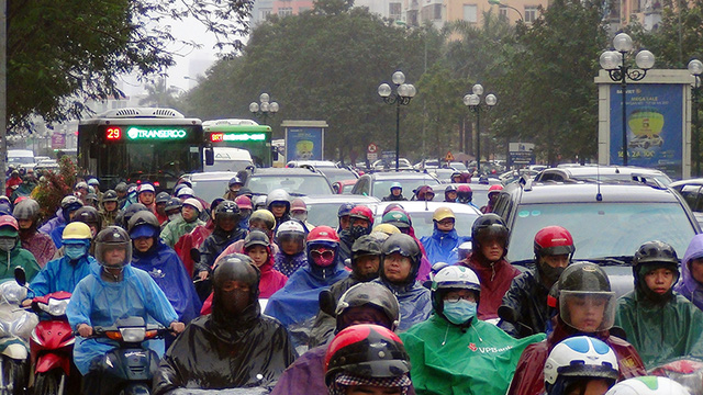  Những ngày giáp Tết, đường phố Hà Nội thường xuyên diễn ra tình trạng ùn tắc kéo dài