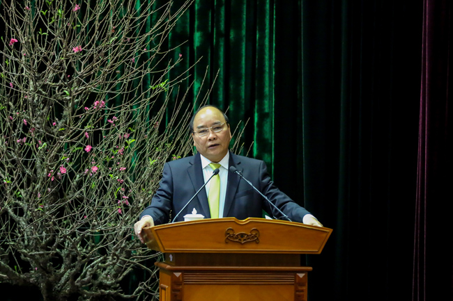 Văn hóa không thể đi sau