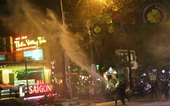 Cháy dàn đèn trang trí Tết ở trung tâm thành phố Hồ Chí Minh