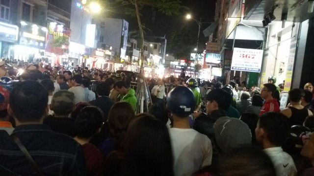 Xông vào nhà giết người giữa trung tâm thành phố