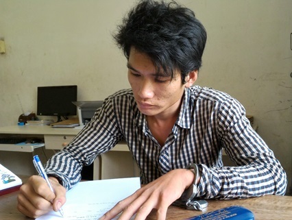 Bị truy nã vẫn đi trộm cắp tài sản