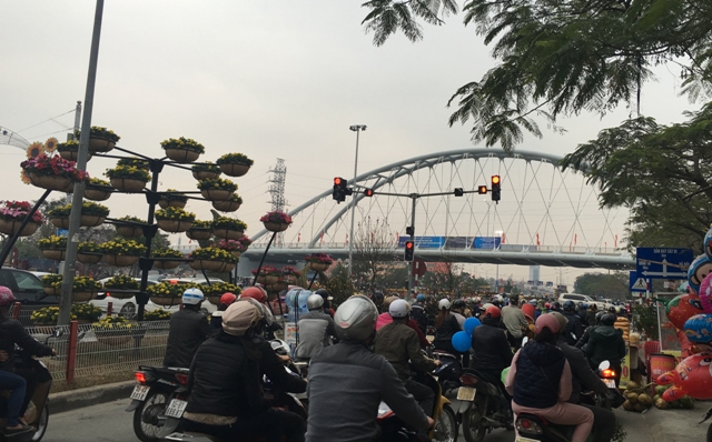 Nhân dân Hải Phòng vui mừng chứng kiến cây cầu mới làm thay đổi hạ tầng giao thông thành phố