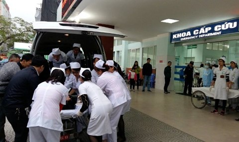 Đi ăn cỗ đám ma, 6 người tử vong nghi do ngộ độc rượu ở Lai Châu