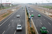 Đề nghị xây cầu vượt cho người đi bộ khu vực sân bay Nội Bài