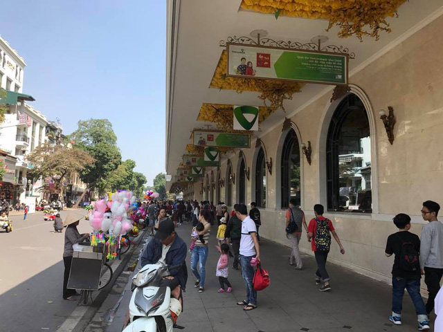 Ép du khách mua tăm từ thiện với giá 500 000 đồng gói