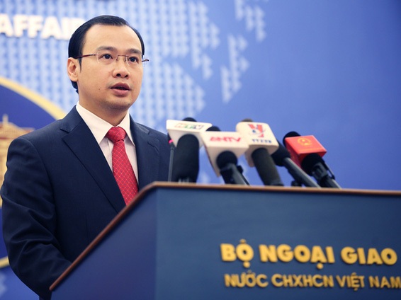 Phản ứng của Việt Nam về việc Trung Quốc xây kho chứa tên lửa