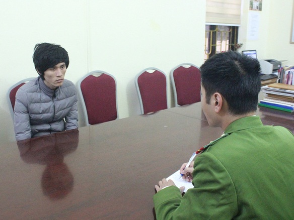 Bắt giữ tú ông mang 2 lệnh truy nã đặc biệt