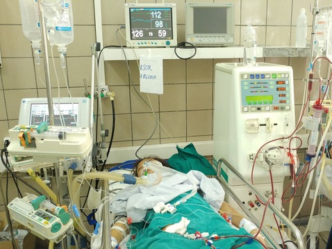 Lại thêm ca hôn mê, gia đình xin về vì rượu methanol