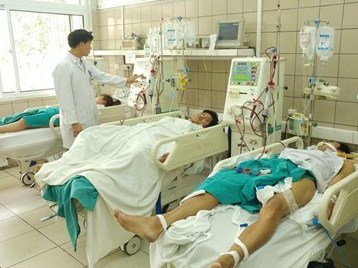 Khẩn trương điều tra, truy tố các vụ rượu độc làm chết người