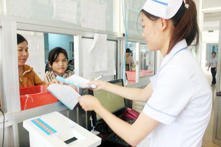 Lo lắng khi viện phí tăng cao