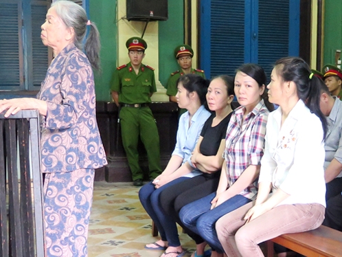 Cụ bà 83 tuổi ở TP HCM hầu tòa vì buôn 7,7 kg ma túy