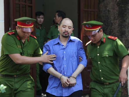 Mang vũ khí đi buôn ma túy, lĩnh án tử hình