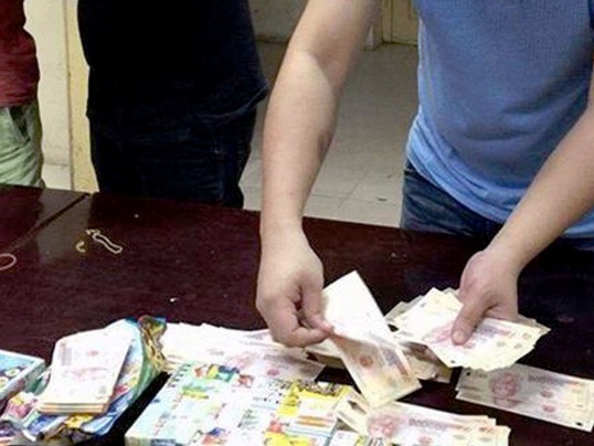 Nhiều thủ đoạn tiêu thụ, lưu hành tiền giả