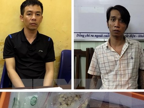 Phá ổ nhóm tự sản xuất trái phép hàng nghìn viên ma túy mỗi ngày