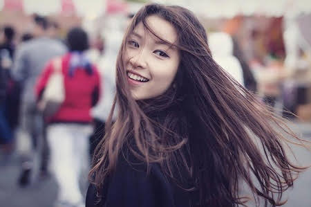 Cô gái Việt tài giỏi với nụ cười rạng rỡ luôn trên môi.