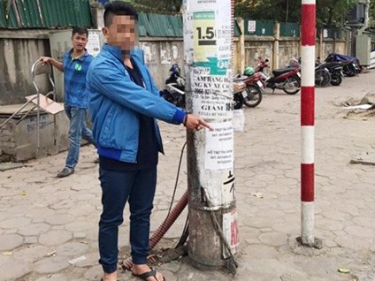 Hai tay cầm 3 dao bầu, chém 2 người trọng thương