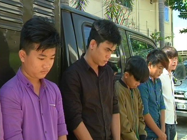 Xét xử 20 đối tượng xông vào bệnh viện truy sát bạn nhậu