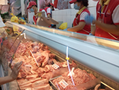 Thịt lợn ngoại nhập 27 000 đồng kg, nỗi kinh hoàng của người chăn nuôi Việt