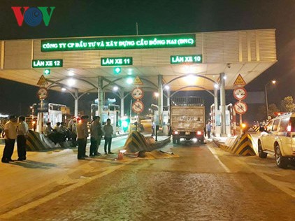 Tài xế lái xe tải cán chết thiếu tá CSGT ra đầu thú