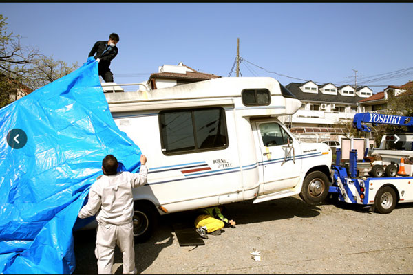 Nghi phạm bắt cóc bé gái người Việt bằng xe hơi ngay khi em vừa ra khỏi nhà