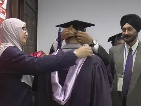 Lấy được bằng thạc sỹ, chuẩn bị học lên tiến sỹ khi ở trong tù