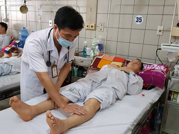 Nhập viện nguy kịch vì suy thận cấp chỉ sau 1 thang thuốc nam