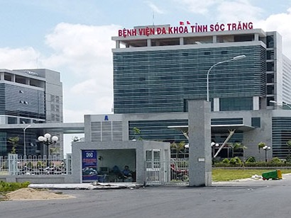 Nhảy từ tầng 5 bệnh viện xuống đất tự vẫn