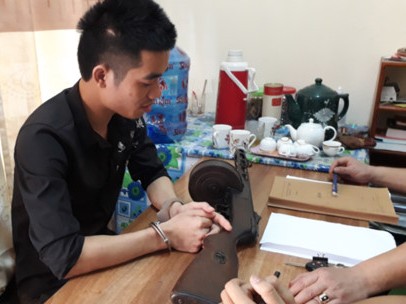 Khởi tố đối tượng dùng súng tiểu liên K50 nã đạn tại bệnh viện