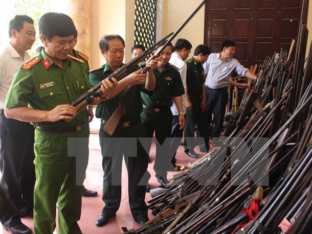 Thanh Hóa vận động đồng bào giao nộp trên 2 000 súng, nòng súng