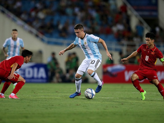 U23 Việt Nam thua đậm vì tự lao vào  chỗ thua