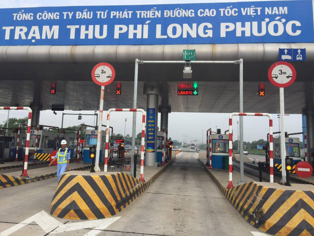 Thu phí cao tốc TPHCM - Dầu Giây bằng thẻ thông minh