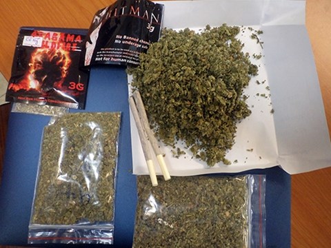 3 thanh niên ngộ độc cỏ Mỹ sau khi được người lạ mời thuốc lá ở quán trà đá