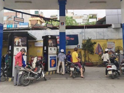 Từ 19-5, Hà Nội dán tem toàn bộ các cây xăng