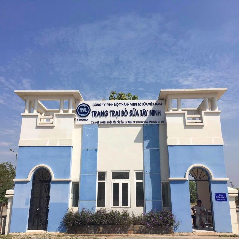 Cổng chính của trang trại Tây Ninh