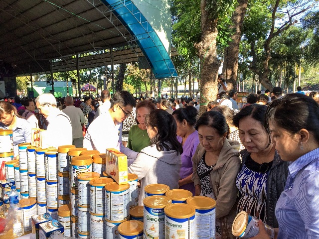 Tư vấn cho người cao tuổi lựa chọn loại sữa phù hợp với tình trạng sức khỏe và dinh dưỡng của mình