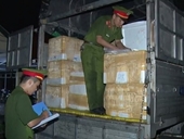 Cảnh sát chặn xe tải đưa 3,5 tấn nội tạng bẩn ra miền Bắc tiêu thụ