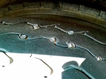 Khởi tố, bắt tạm giam 4 đối tượng rải đinh vít khủng trên quốc lộ 37