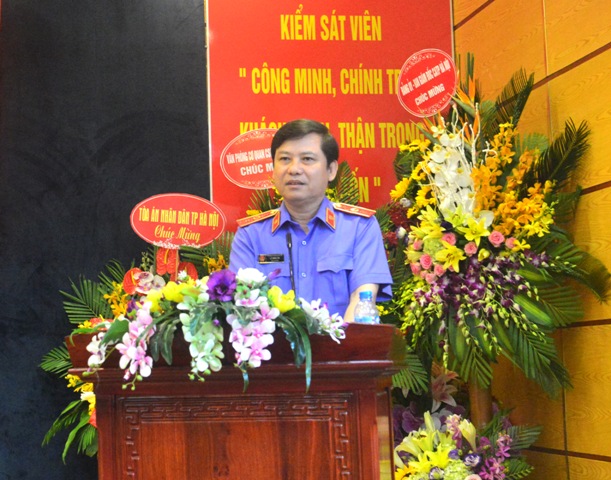 Viện trưởng VKSNDTC Lê Minh Trí phát biểu tại Lễ công bố và trao quyết định bổ nhiệm giữ chức vụ Viện trưởng VKSND TP. Hà Nội 
