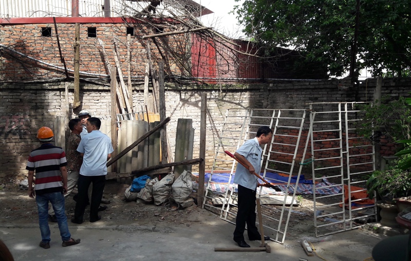 Hà Nội “vượt rào” như thế nào, trong việc điều chuyển các Đội Thanh tra xây dựng về UBND các quận, huyện.