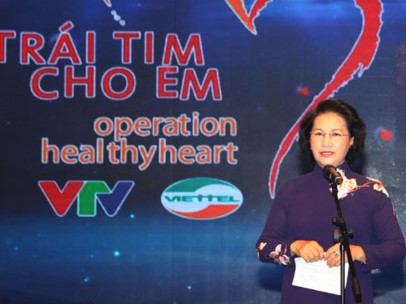 Chủ tịch Quốc hội dự chương trình Viết tiếp ước mơ