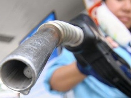 Giá xăng dầu đồng loạt tăng 300 đồng lít