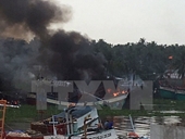 Cháy tại cảng cá Tiên Châu, 7 tàu cá bị thiêu rụi